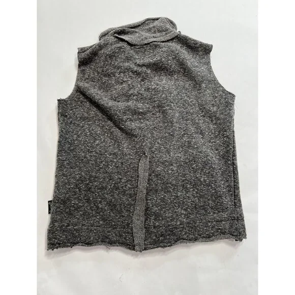 Nununu Solid Vest in Charcoal